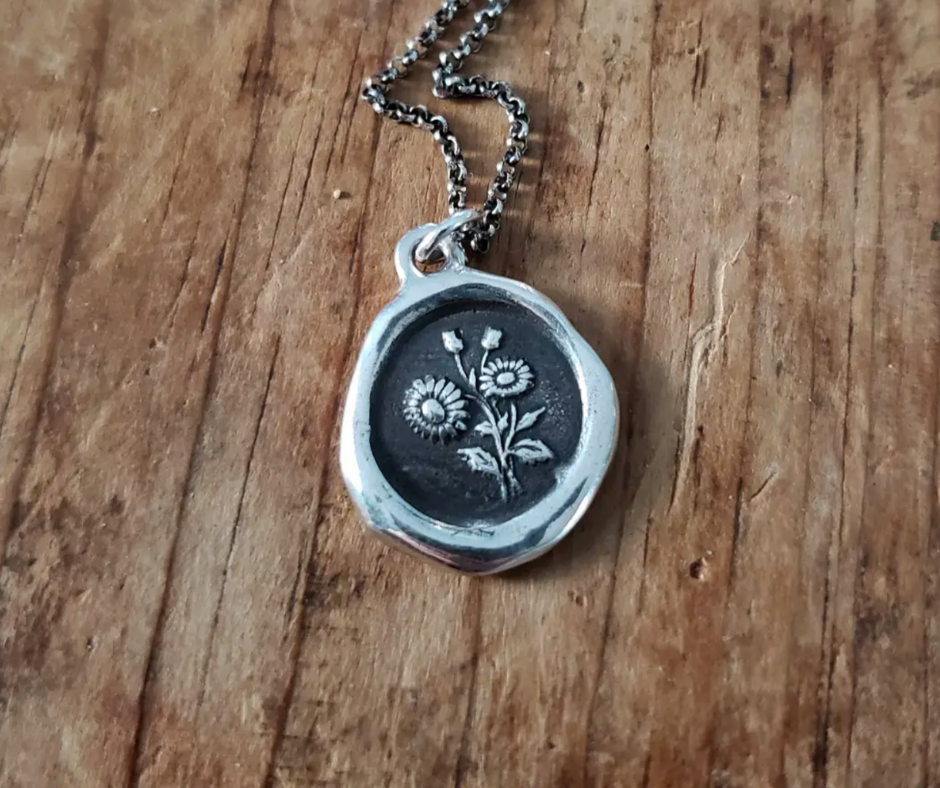 Daisy - Innocence & Beauty Wax Seal Necklace