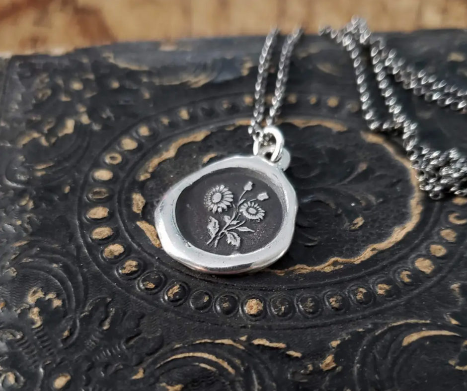 Daisy - Innocence & Beauty Wax Seal Necklace